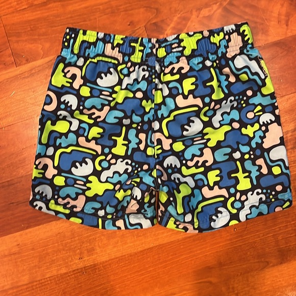 North face flash, dry boys shorts size 4T - Picture 2 of 3